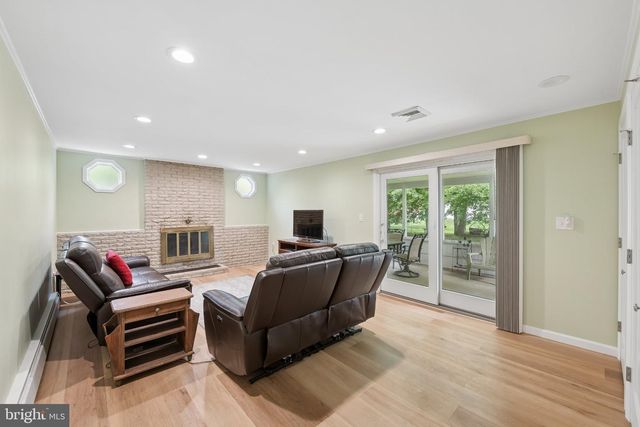 10 PASADENA DR, Hamilton, NJ 08619