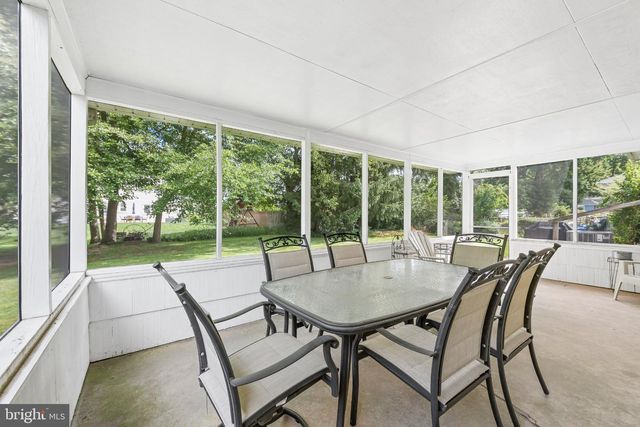 10 PASADENA DR, Hamilton, NJ 08619