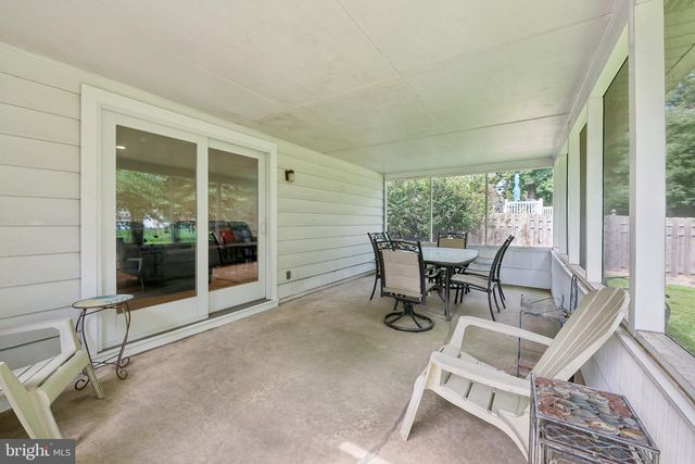 10 PASADENA DR, Hamilton, NJ 08619
