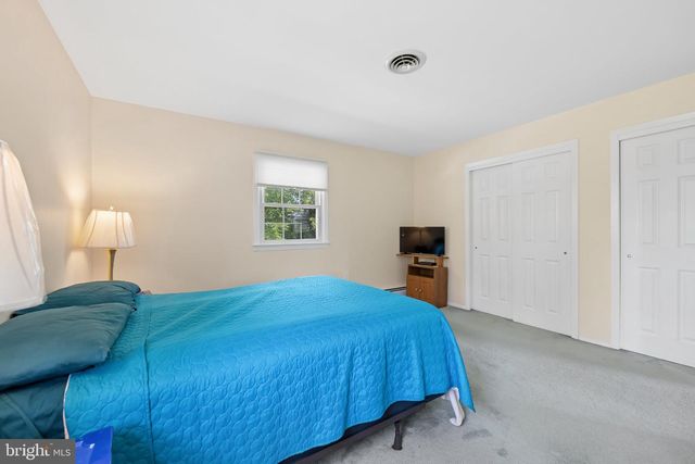 10 PASADENA DR, Hamilton, NJ 08619