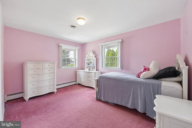10 PASADENA DR, Hamilton, NJ 08619