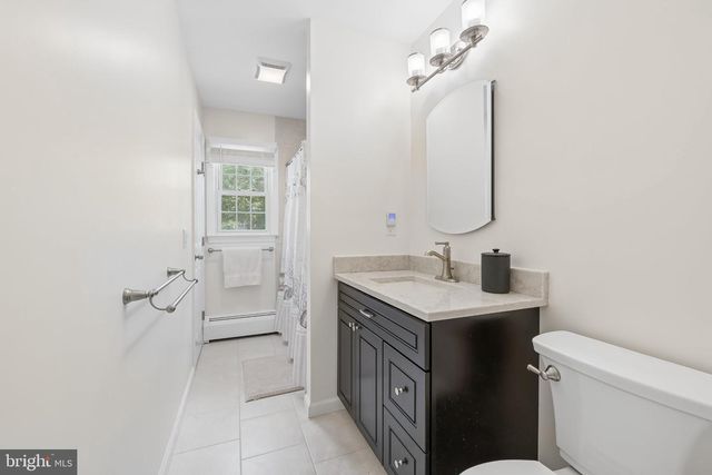 10 PASADENA DR, Hamilton, NJ 08619