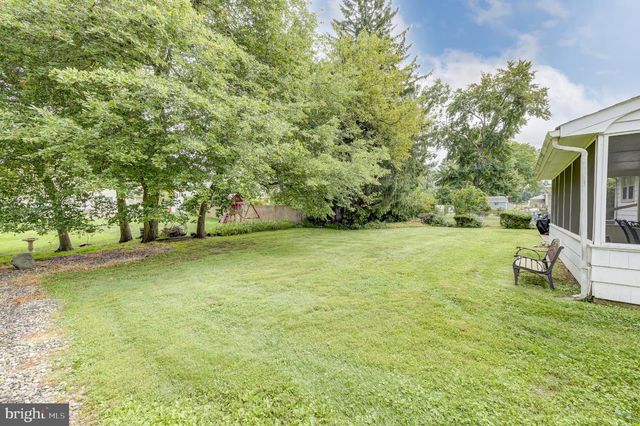 10 PASADENA DR, Hamilton, NJ 08619