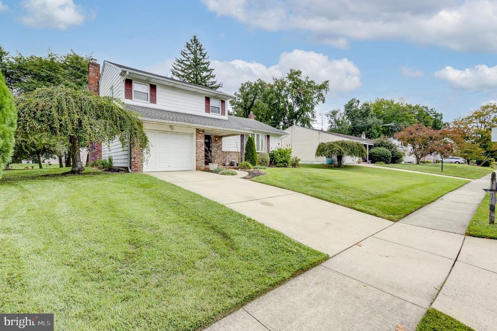 10 PASADENA DR, HAMILTON, NJ 08619 — photo 2