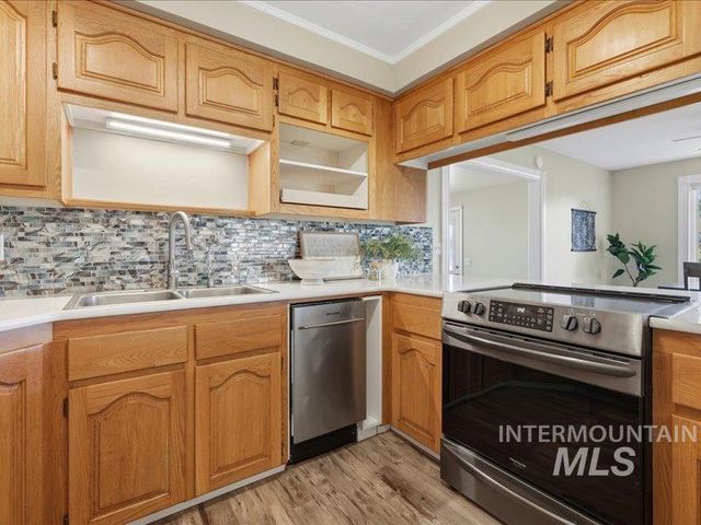 13430 Dunn Dr, Caldwell, ID 83607