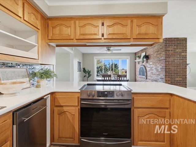 13430 Dunn Dr, Caldwell, ID 83607