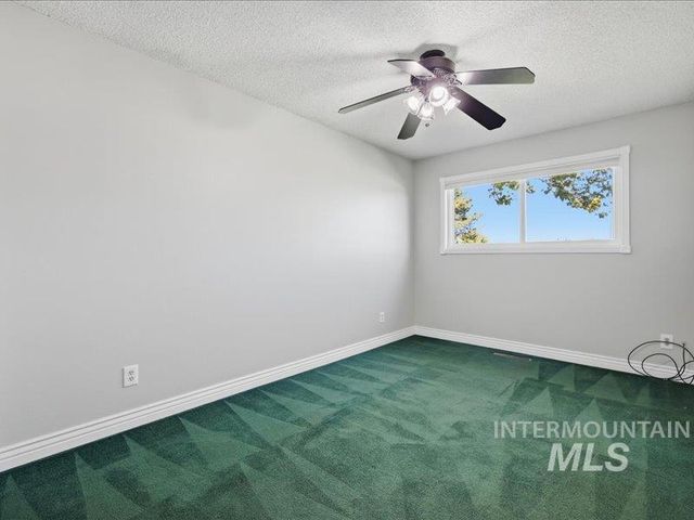 13430 Dunn Dr, Caldwell, ID 83607