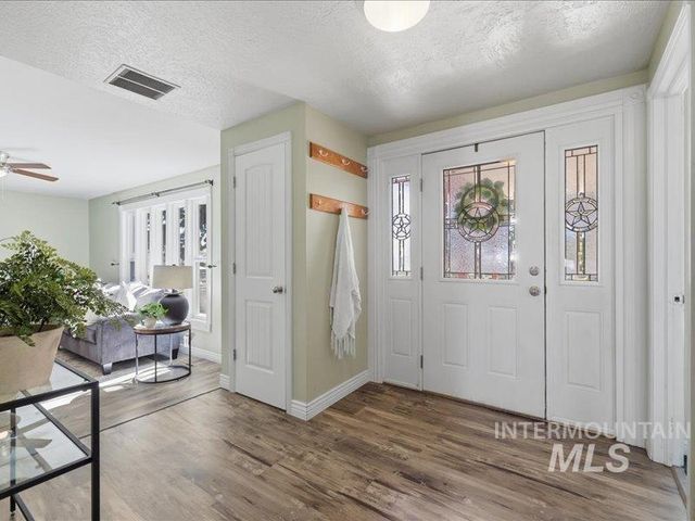 13430 Dunn Dr, Caldwell, ID 83607