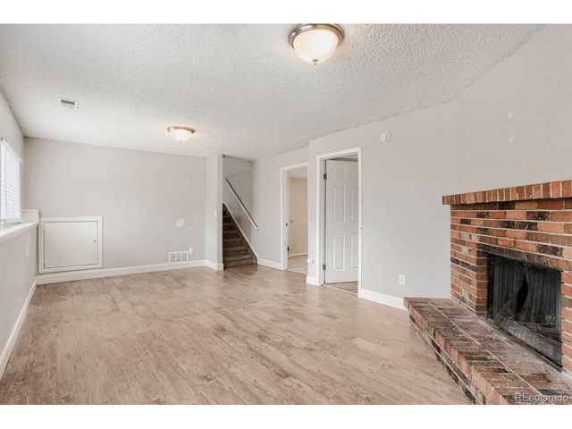 2061 S Richfield St, Aurora, CO 80013
