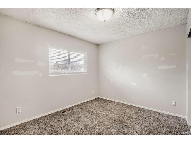 2061 S Richfield St, Aurora, CO 80013