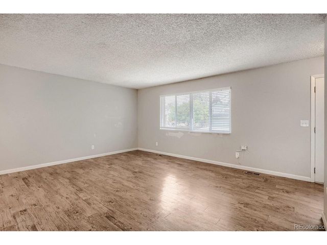2061 S Richfield St, Aurora, CO 80013