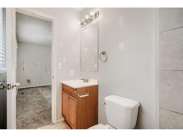 2061 S Richfield St, Aurora, CO 80013