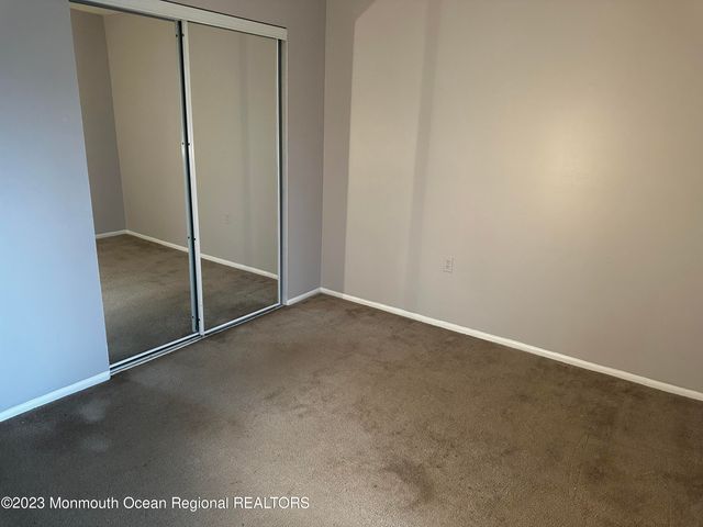 5 Pine Cluster Circle J, Manalapan, NJ 07726