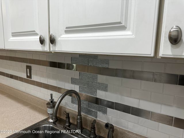5 Pine Cluster Circle J, Manalapan, NJ 07726