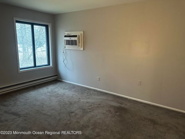 5 Pine Cluster Circle J, Manalapan, NJ 07726