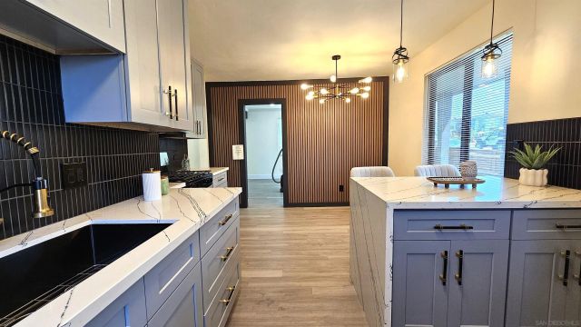 1948 Westinghouse St, San Diego, CA 92111