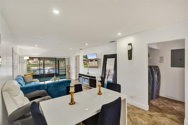 707 Banks Rd, Margate, FL 33063