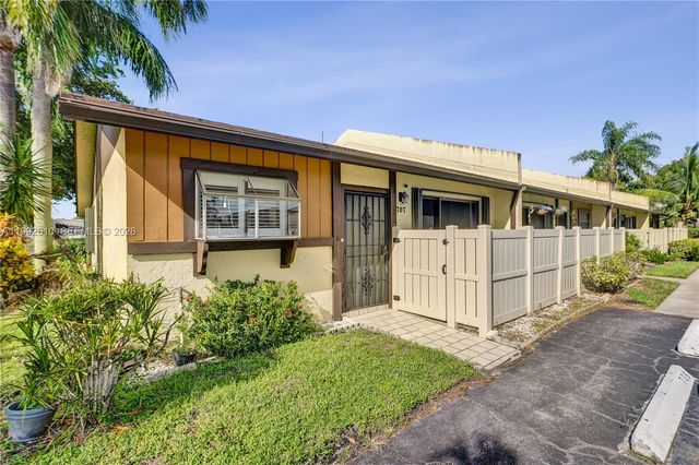 707 Banks Rd, Margate, FL 33063