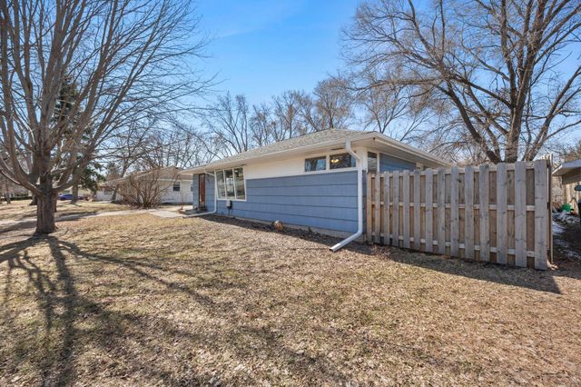 11824 Larch Street NW, Coon Rapids, MN 55448
