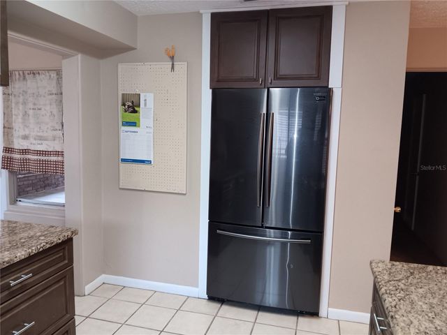 929 E CITRUS AVENUE, Eustis, FL 32726