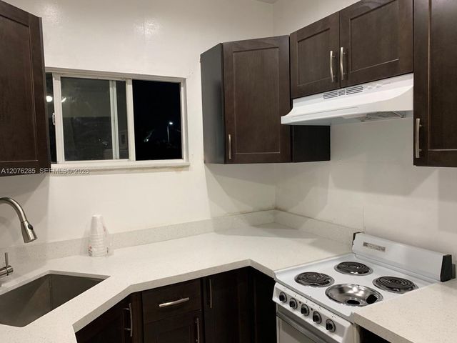 200 NW 34th Avenue, Miami, FL 33125