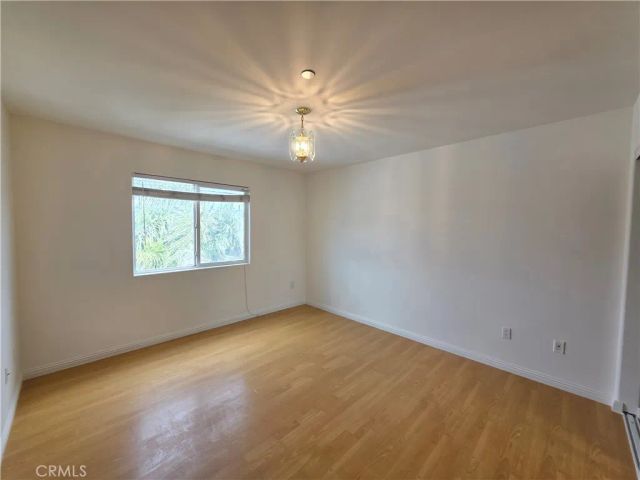 5321 Auckland 1, North Hollywood, CA 91601