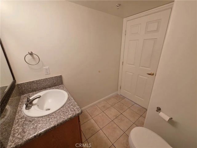 5321 Auckland 1, North Hollywood, CA 91601