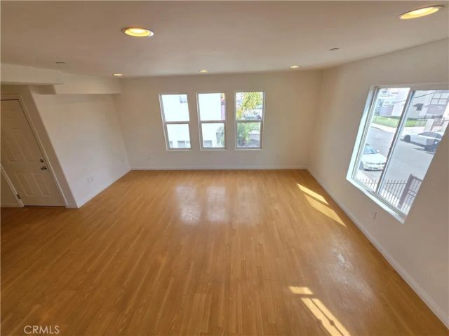 5321 Auckland 1, North Hollywood, CA 91601
