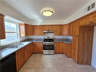 5321 Auckland 1, North Hollywood, CA 91601