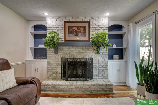 3718 Burr Oak Drive, Bellevue, NE 68123