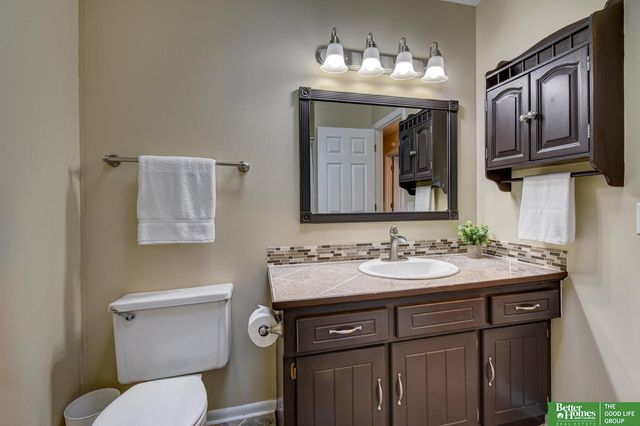 3718 Burr Oak Drive, Bellevue, NE 68123