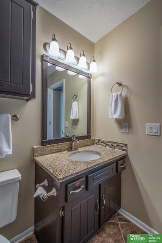 3718 Burr Oak Drive, Bellevue, NE 68123