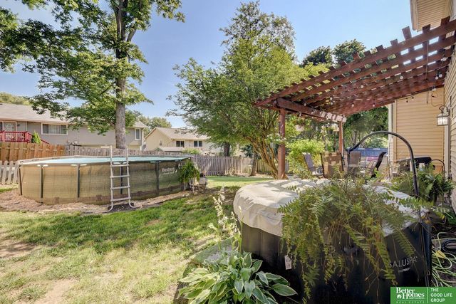 3718 Burr Oak Drive, Bellevue, NE 68123