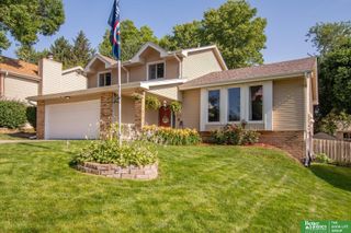 3718 Burr Oak Drive, Bellevue, NE 68123
