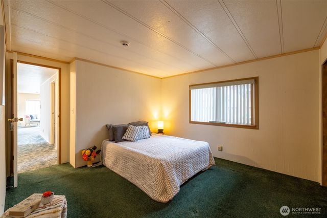 147 E Wood Avenue, Morton, WA 98356