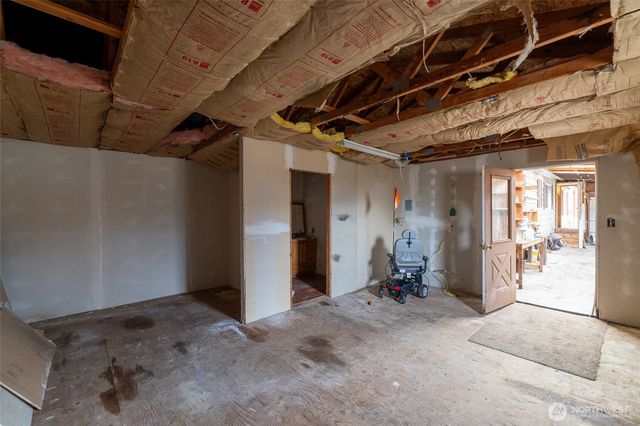 147 E Wood Avenue, Morton, WA 98356