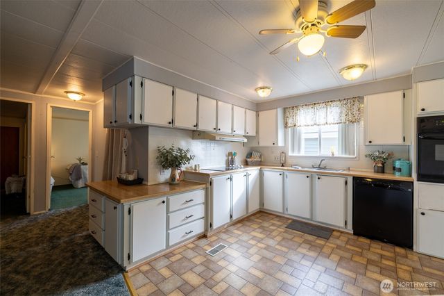 147 E Wood Avenue, Morton, WA 98356