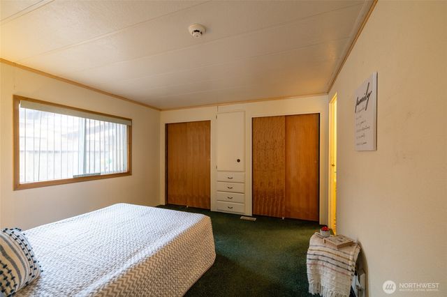 147 E Wood Avenue, Morton, WA 98356