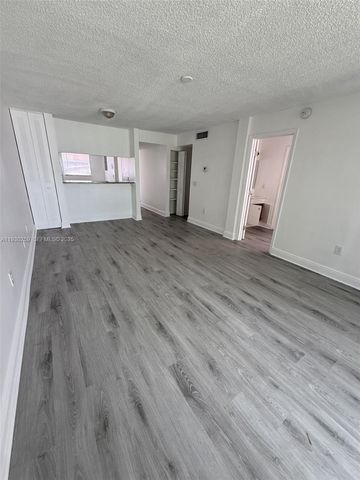 19729 SW 114th Avenue 251, Miami, FL 33157