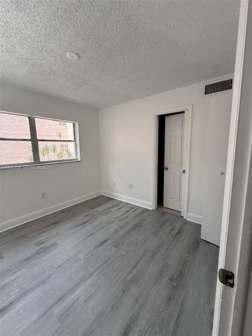 19729 SW 114th Avenue 251, Miami, FL 33157
