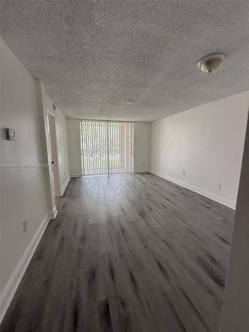 19729 SW 114th Avenue 251, Miami, FL 33157