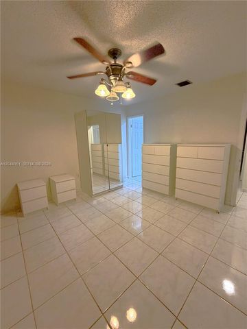 14725 SW 86th Ln, Miami, FL 33193