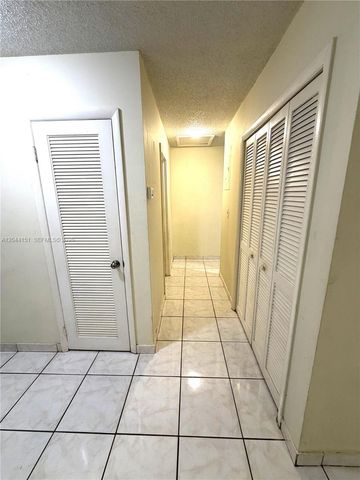14725 SW 86th Ln, Miami, FL 33193