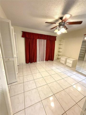 14725 SW 86th Ln, Miami, FL 33193