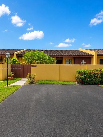 14725 SW 86th Ln, Miami, FL 33193