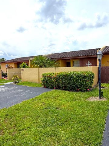 14725 SW 86th Ln, Miami, FL 33193