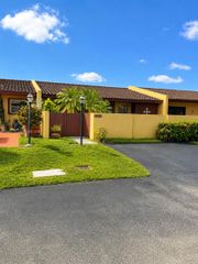 14725 SW 86th Ln, Miami, FL 33193
