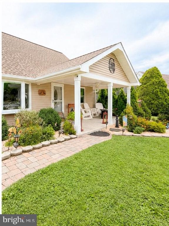 61 BEGONIA LN, LEVITTOWN, PA 19054 — photo 2