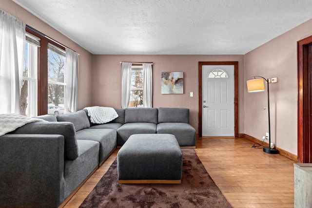 1430 N GRACELAND AVENUE, Appleton, WI 54911