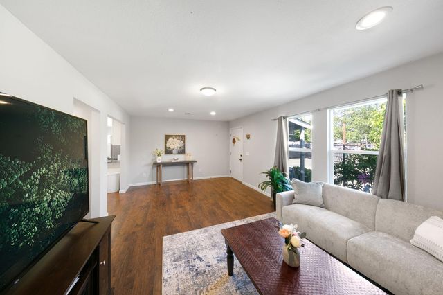 2757 Altos Ave, Sacramento, CA 95815